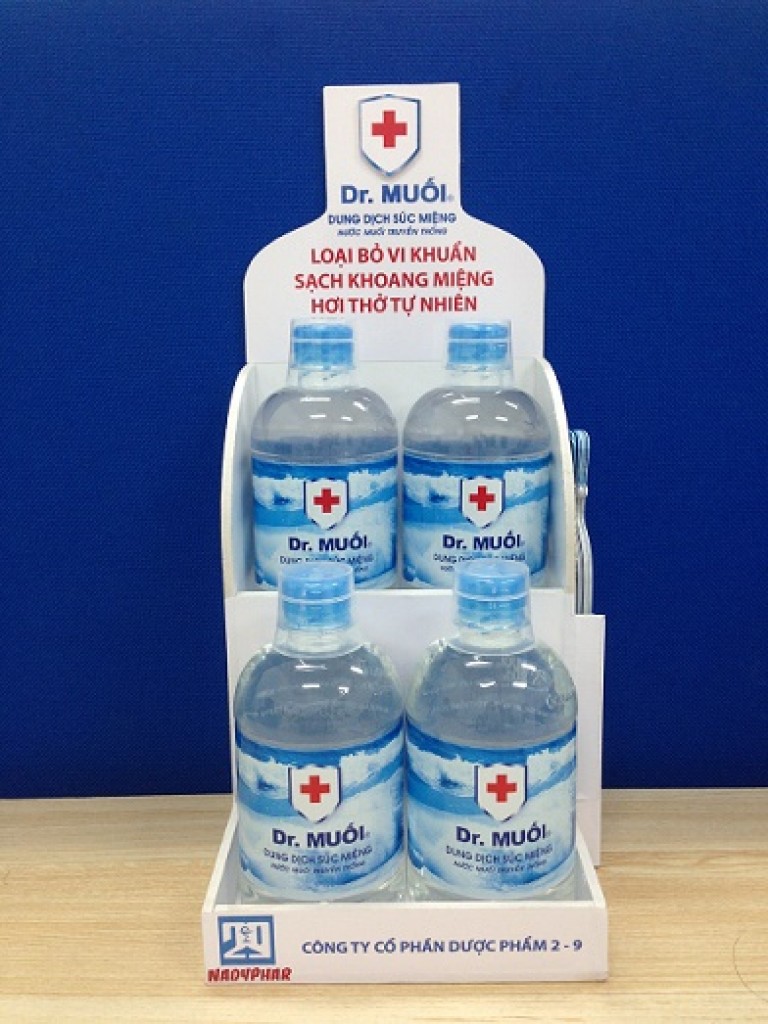 trung-bay-san-pham-tren-ban